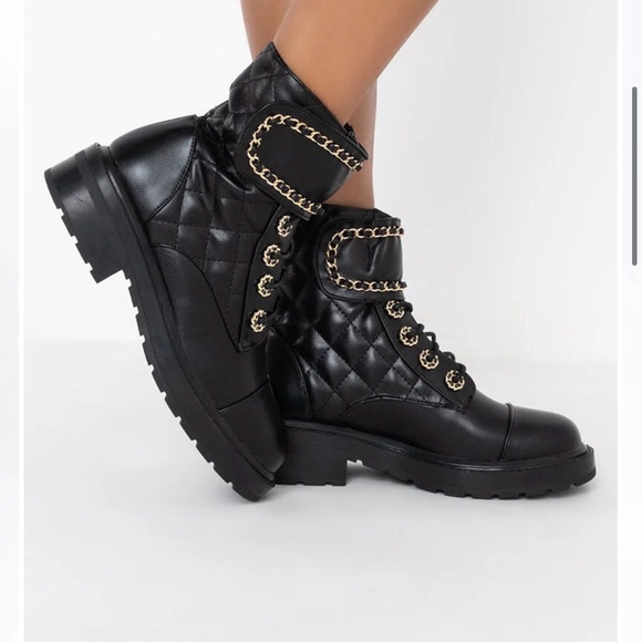 Azalea Wang Shoes - AZALEA WANG SIMPLE YET CLASSY FLAT BOOTIE IN BLACK SIZE 10